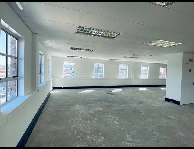 370M² OFFICE TO LET IN FOURWAYS